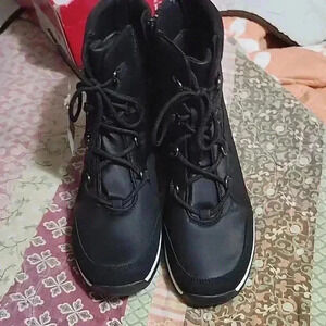 Womens Boots